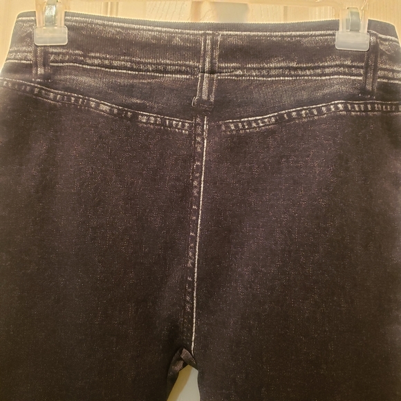 3/$10 Girls black denim print jeggings - Picture 4 of 5